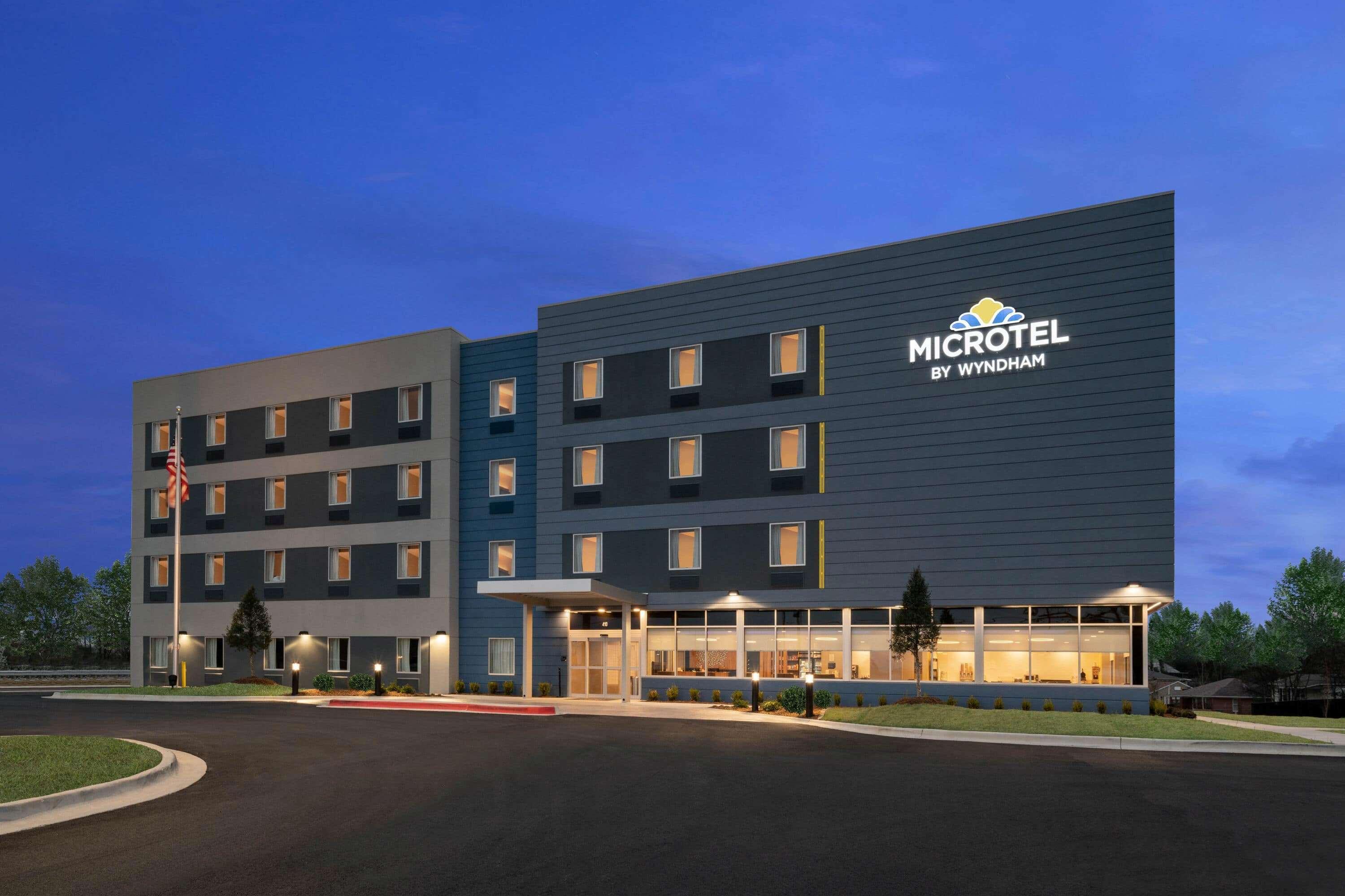 Microtel Inn & Suites By Wyndham Hot Springs Exterior photo